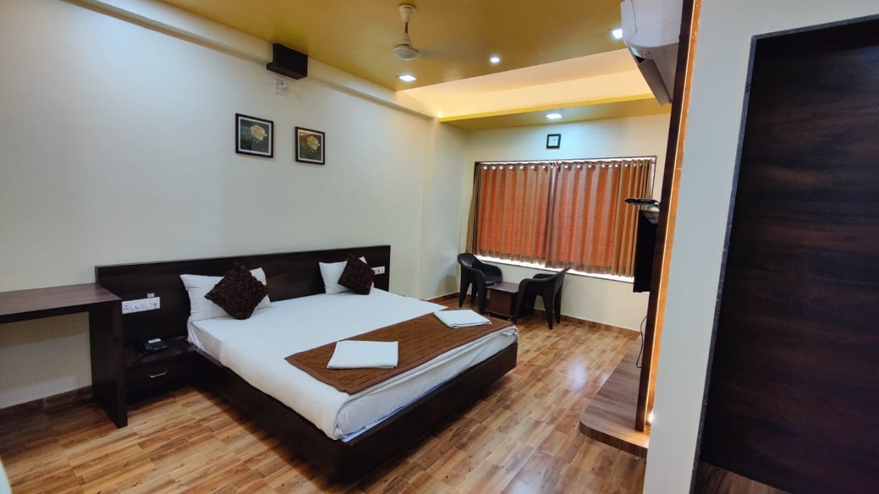 AC Room at Niharika Complex Katra